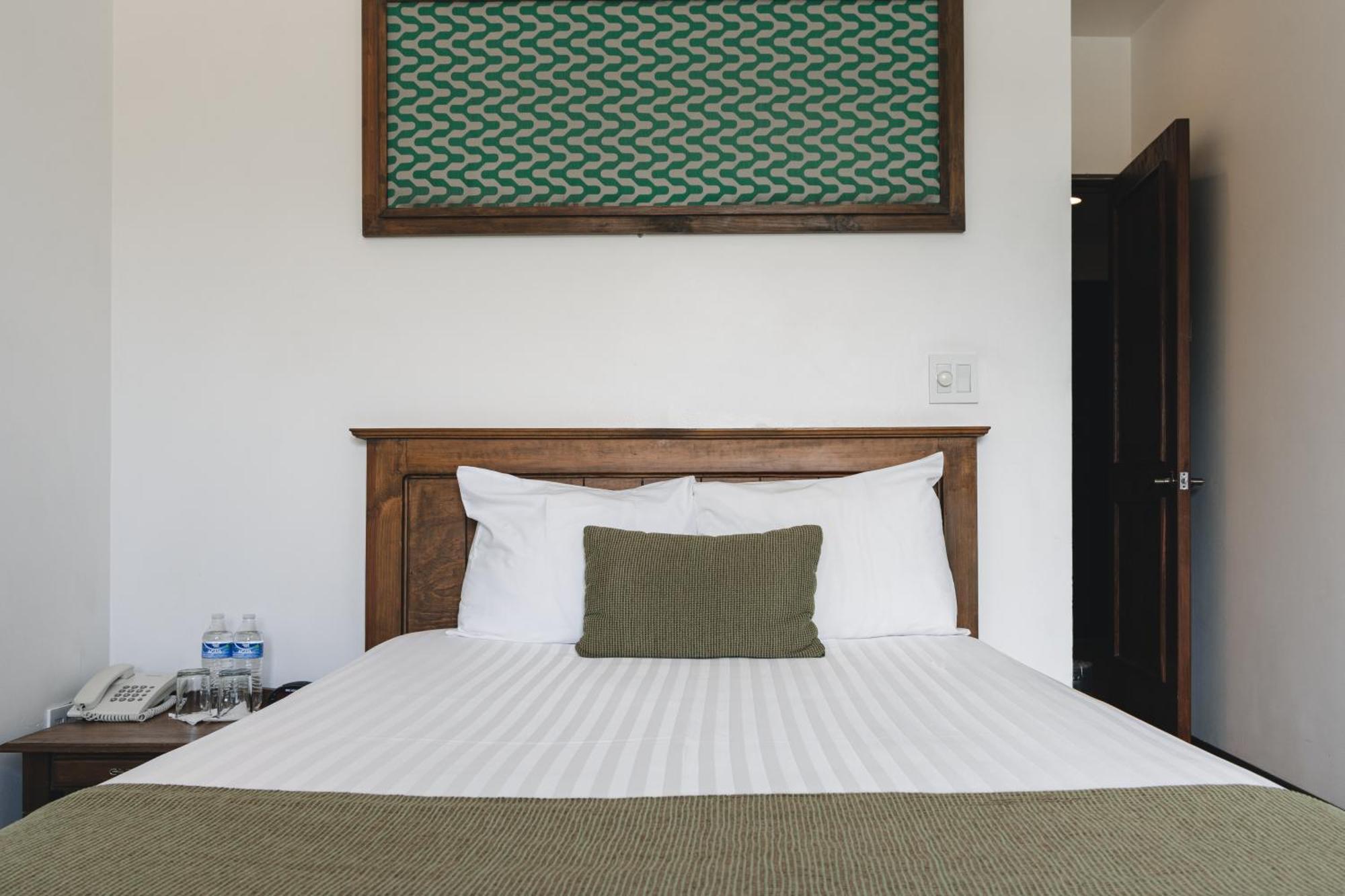 Hotel La Estacion Альенде Экстерьер фото
