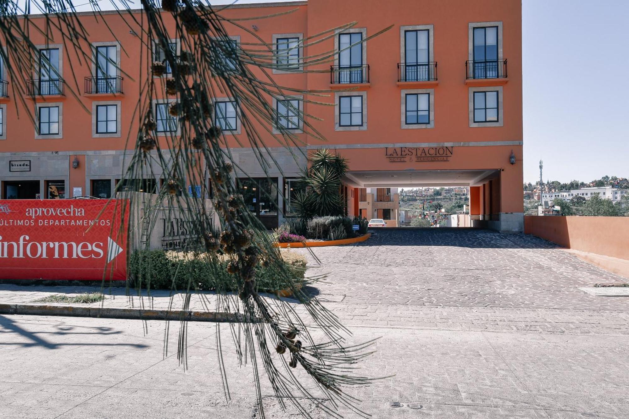 Hotel La Estacion Альенде Экстерьер фото